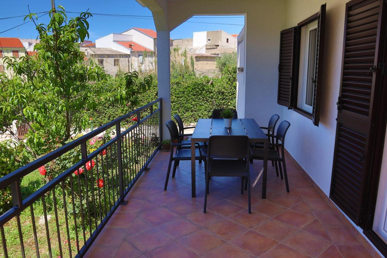 Apartmani Nana Mija Pag Town Exterior photo